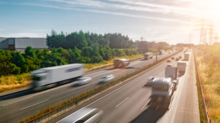 Transport local vs national - Quelle stratégie choisir